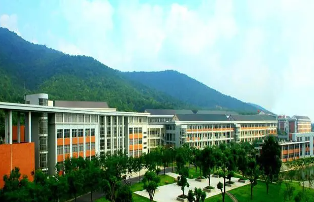 浙江省湖州中學(xué)地址，乘車路線