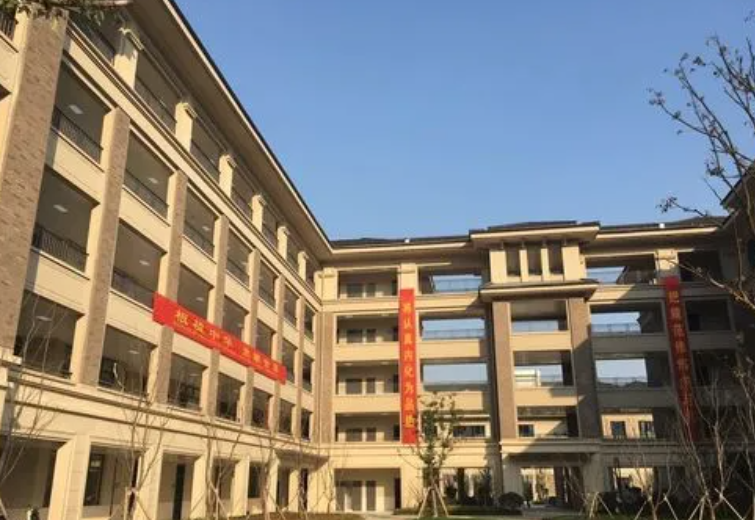 浙江省富陽中學(xué)地址，乘車路線