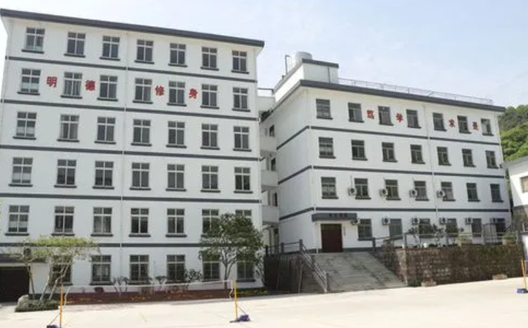 杭州市蕭山區(qū)玉山中學(xué)地址，乘車路線