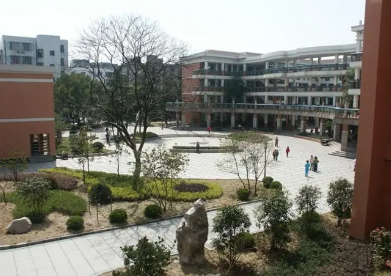 杭州市保俶塔實(shí)驗(yàn)學(xué)校地址，乘車路線
