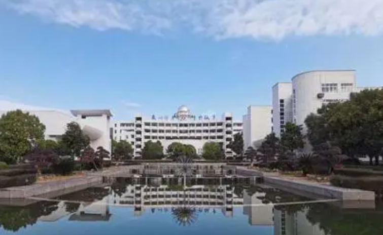 建德市新世紀(jì)實(shí)驗(yàn)學(xué)校怎么樣、好不好