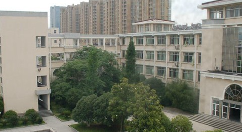 寧波濱海學(xué)校地址，乘車路線