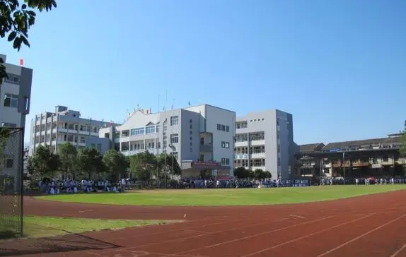 蒼南縣靈溪中學(xué)地址，乘車路線