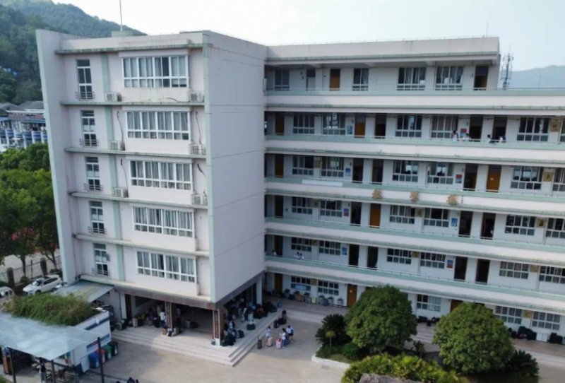 溫州市甌海區(qū)三溪中學(xué)地址，乘車路線