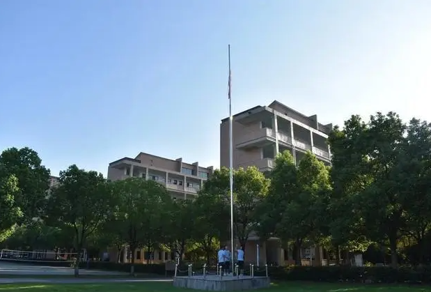 海寧市高級中學(xué)怎么樣、好不好