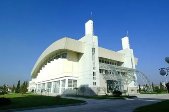 平湖市當(dāng)湖高級(jí)中學(xué)地址，乘車路線