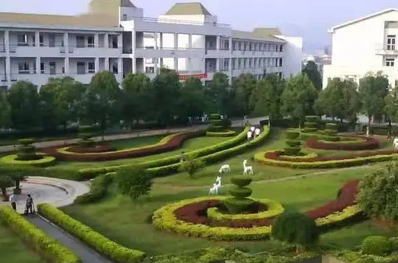 浙江省諸暨市牌頭中學(xué)怎么樣、好不好