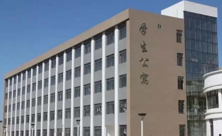鲅魚(yú)圈區(qū)中等職業(yè)技術(shù)專業(yè)學(xué)校網(wǎng)站網(wǎng)址主頁(yè)