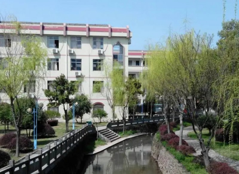 蘭溪市蜀山中學(xué)地址，乘車路線