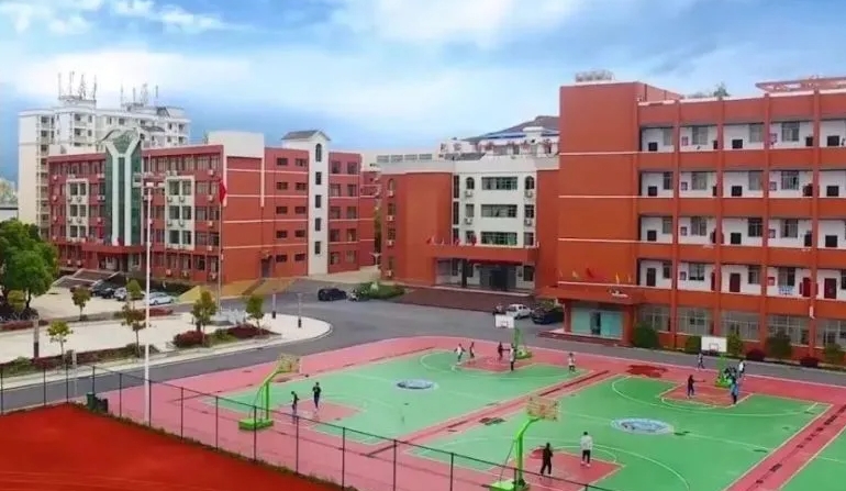 江西2024年男生讀什么中專學校