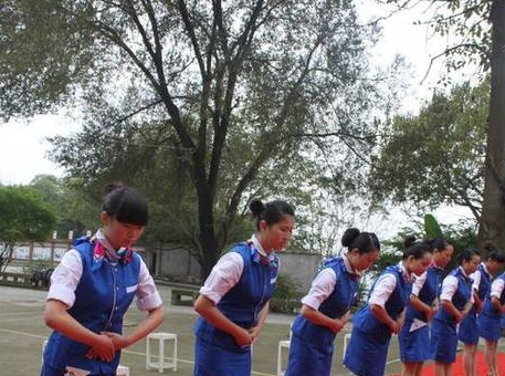 重慶萬(wàn)州商貿(mào)中等專業(yè)學(xué)校地址在哪里