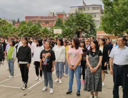 嵩明縣職業(yè)高級中學2022年招生辦聯(lián)系電話