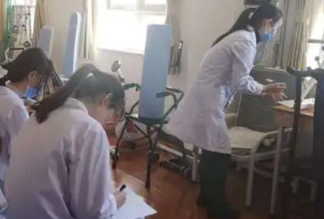 廉江市衛(wèi)生職業(yè)技術學校2023年招生錄取分數(shù)線（2024年參考）