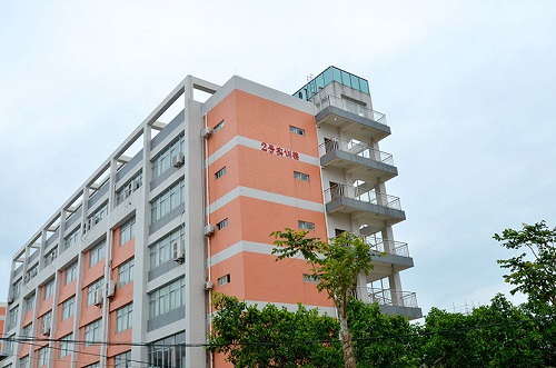 海南2024沒初中畢業(yè)能讀中專學(xué)校