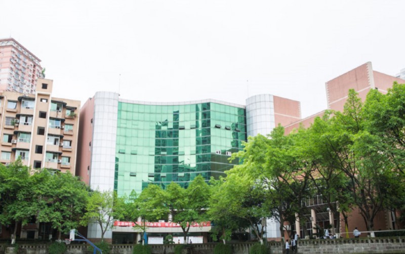 2024重慶市第八中學(xué)校(沙坪壩校區(qū))多少錢(qián)(學(xué)費(fèi)明細(xì))