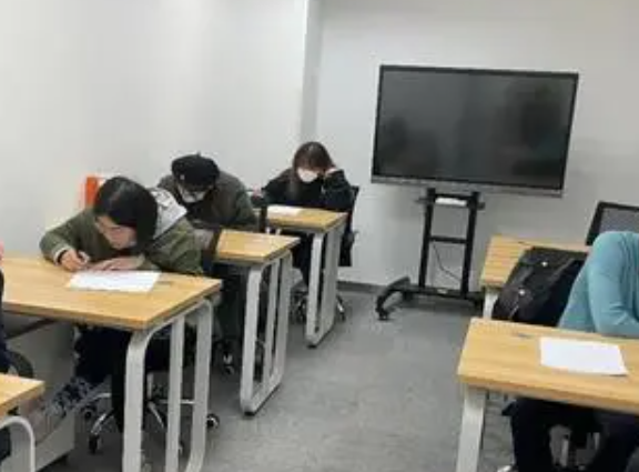 河北單招金融學(xué)院金融專業(yè)分?jǐn)?shù)線是多少？
