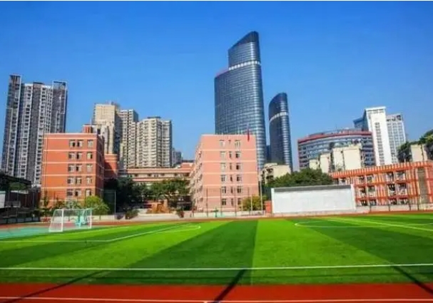重慶市大學(xué)城第一中學(xué)校怎么樣、好不好