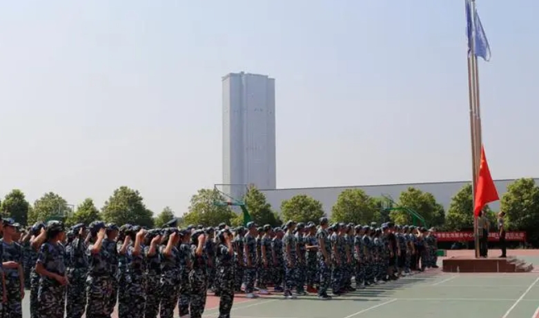 湖南2024年鐵路學(xué)校中專升大?？际裁? width=