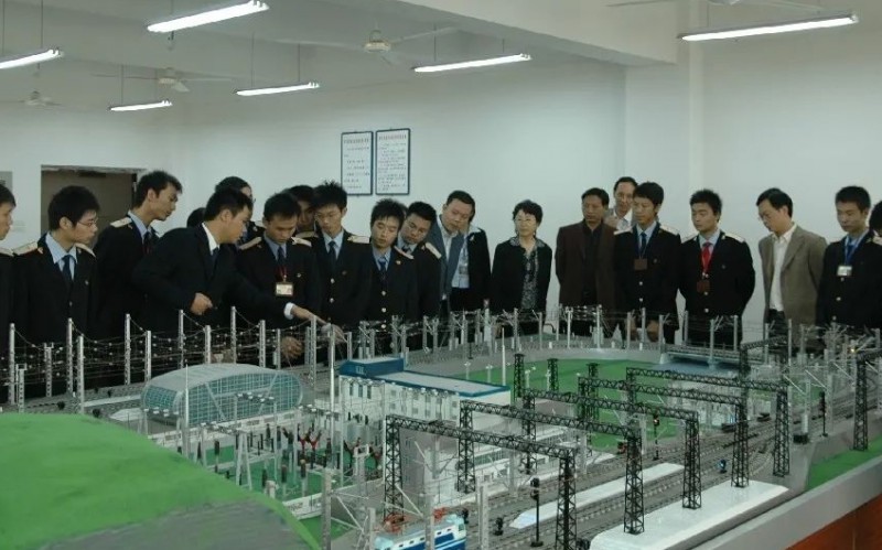 廣東2024年鐵路學(xué)校學(xué)什么專業(yè)有前途