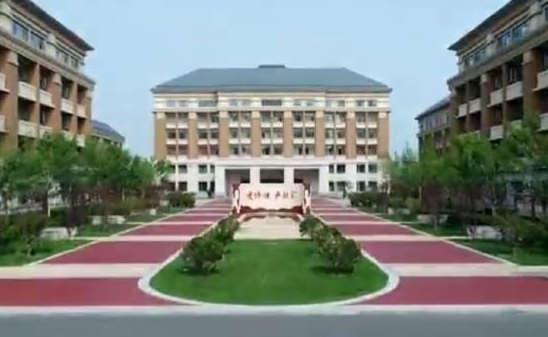 秦皇島市第五中學(xué)地址，乘車路線