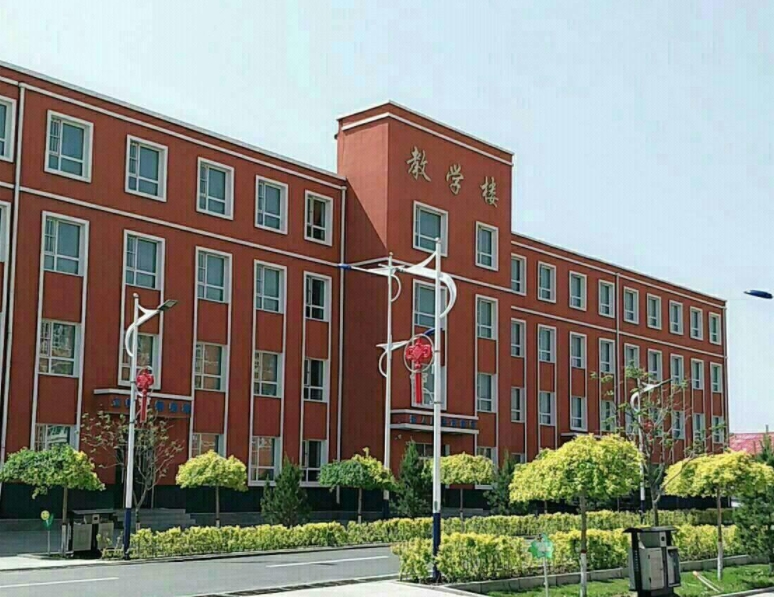 青龍滿族自治縣滿族中學(xué)怎么樣、好不好