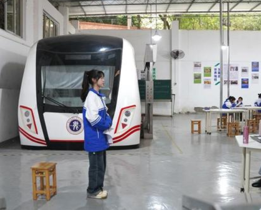 甘肅2025年讀鐵路學校要多少錢
