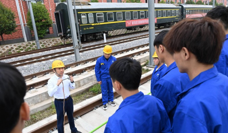 陜西2025年職高和鐵路學校有哪些區(qū)別