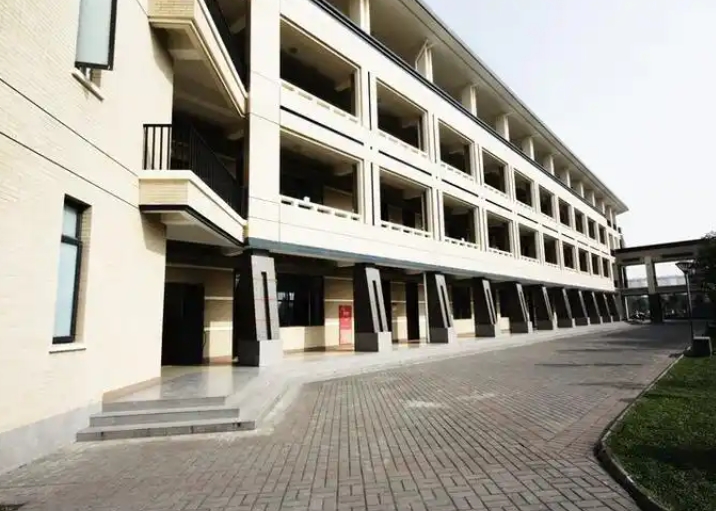 都江堰聚源中學招生簡章2025年